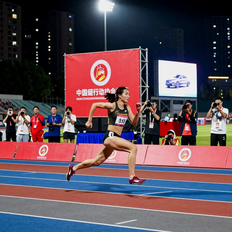 Amy Hunt bứt phá 22.16 giây tại Diamond League: Niềm tự hào sau bốn vàng châu Âu, chuẩn bị cho cúp Ultimate