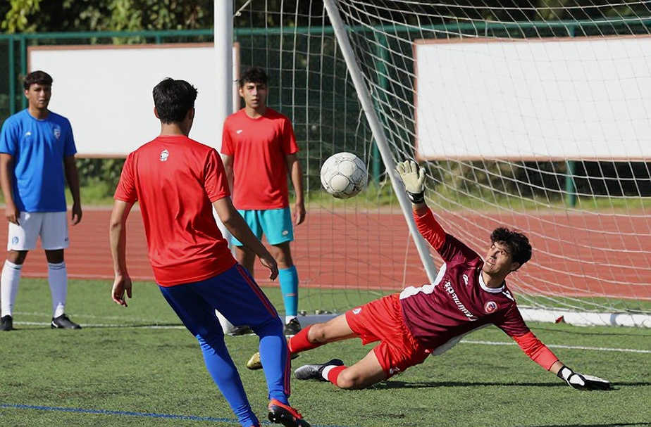 Ba thủ môn, bảy vòng đấu, một dấu mốc 95 năm: Barcelona và câu chuyện thủng lưới hiếm gặp nhất lịch sử