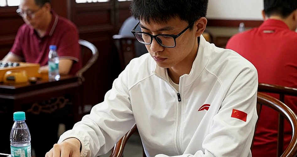 Cuộc gặp bí mật 14 năm trước: Khi Hamilton đứng trước ngưỡng cửa Red Bull và chọn Mercedes