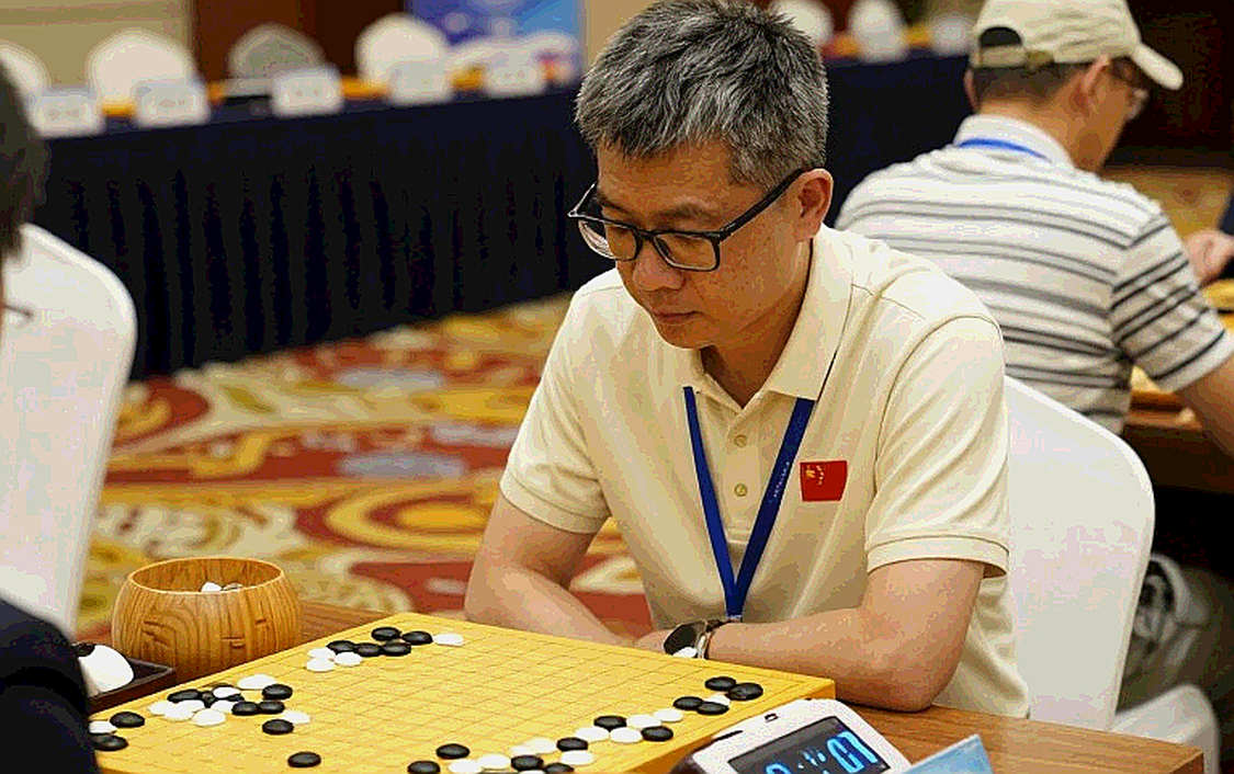 Nepomniachtchi cho Carlsen một khoảnh khắc căng thẳng, rồi vượt qua Sindarov trên đồng hồ ở GCL 2026 Nepomniachtchi cho Carlsen một khoảnh khắc căng thẳng, rồi vượt qua Sindarov trên đồng hồ ở GCL 2026