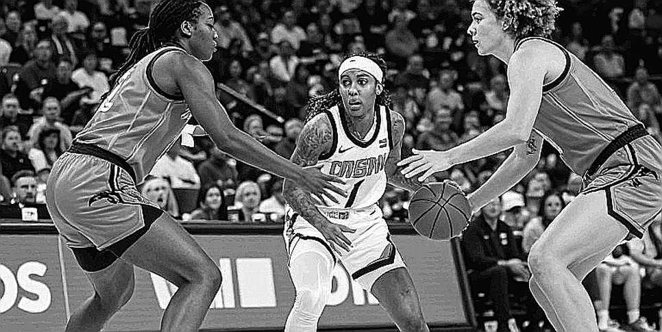 EuroLeague vs NBA Europe: Cuộc chiến giành lãnh thổ bóng rổ châu Âu và phép tính 10 tỷ đô la EuroLeague vs NBA Europe: Cuộc chiến giành lãnh thổ bóng rổ châu Âu và phép tính 10 tỷ đô la