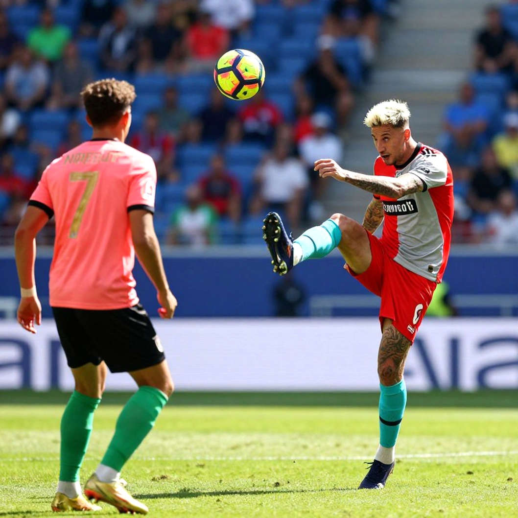 Khoảng trống dữ liệu của V.League: khi bảng xếp hạng bị đọc quá mức