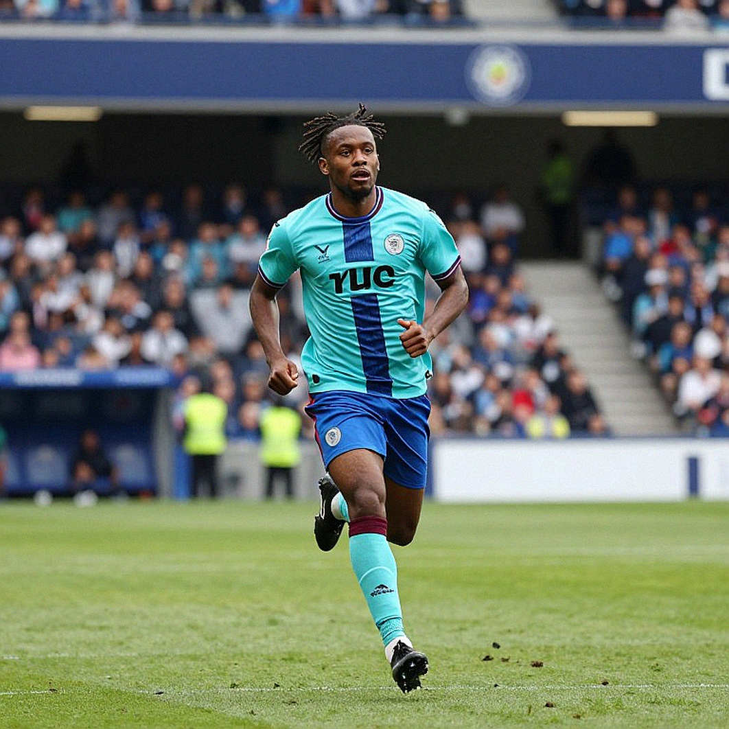 Carrarese ký Colin Dagba miễn phí: Chất Ligue 1 và tín hiệu của một đội bóng đang muốn vươn lên Carrarese ký Colin Dagba miễn phí: Chất Ligue 1 và tín hiệu của một đội bóng đang muốn vươn lên