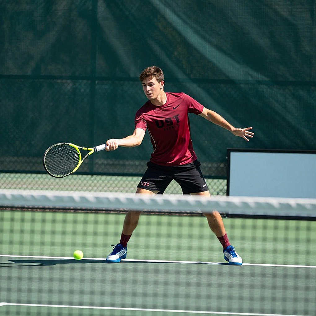 Djokovic gục ngã ngay vòng 1 US Open: Cơ thể đã viết đơn xin nghỉ, Raducanu tái xuất China Open Djokovic gục ngã ngay vòng 1 US Open: Cơ thể đã viết đơn xin nghỉ, Raducanu tái xuất China Open