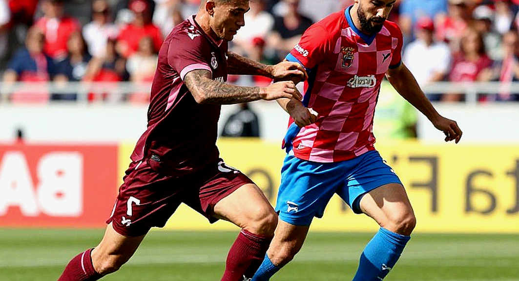 V.League giữa kỳ chuyển nhượng: Khi dữ liệu định giá cầu thủ trẻ, ai đo được phòng thay đồ?
