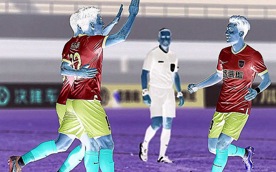 Chín ô, tám ô trống: tin chuyển nhượng V.League mất dữ liệu từ khâu nào